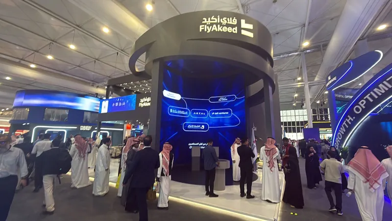 FlyAkeed stand cylinder entrance with visitors